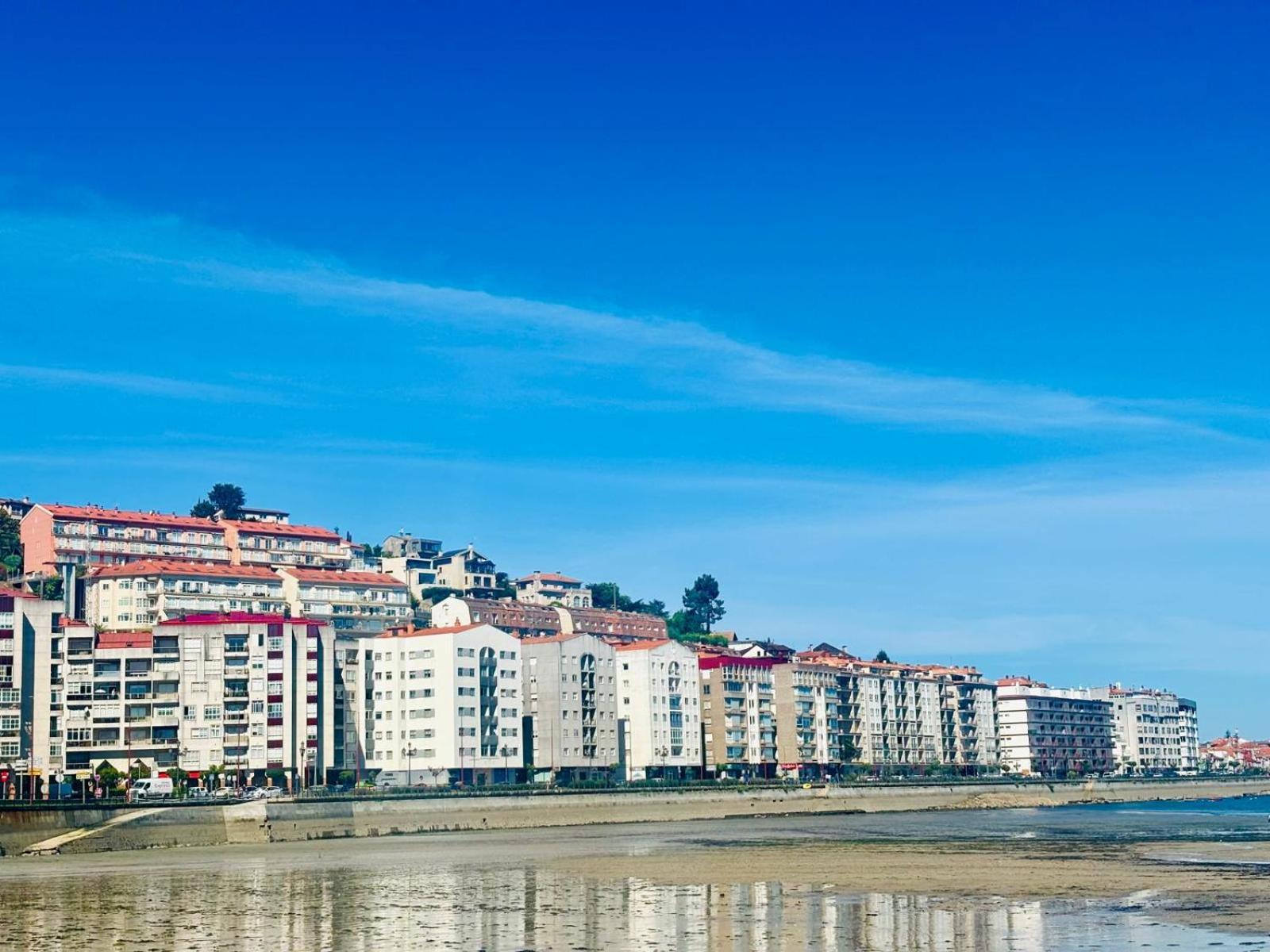 Holibai, Vermello, Un Rincon Con Encanto Cerca De La Playa * Baiona
